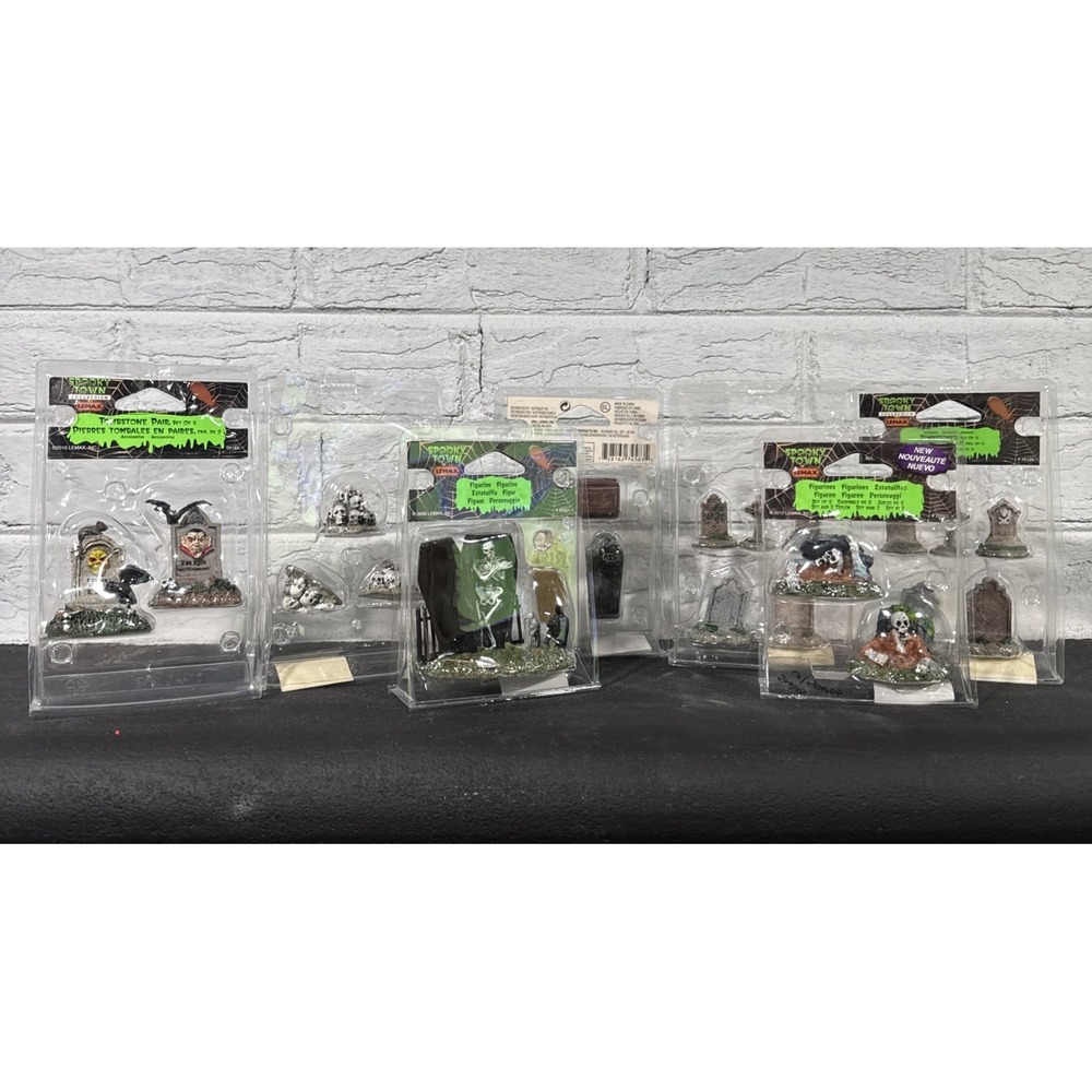 Lemax Spooky Town Halloween Accessory Figure Lot Cemetery Graveyard Tombstones
